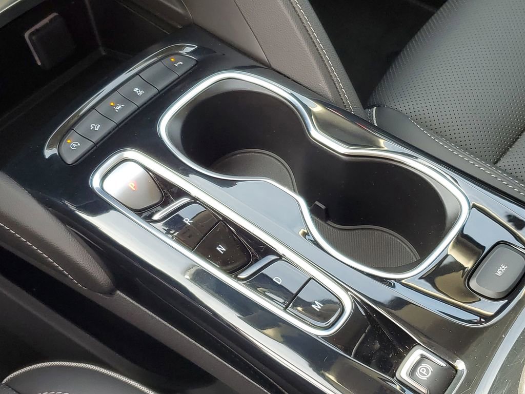 Used 2023 Buick Envision Essence AWD/4WD image 19