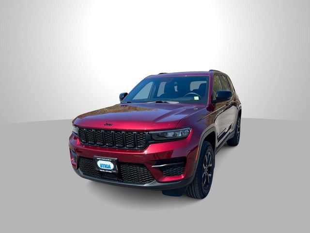 Used 2025 Jeep Grand Cherokee Altitude AWD/4WD image 1