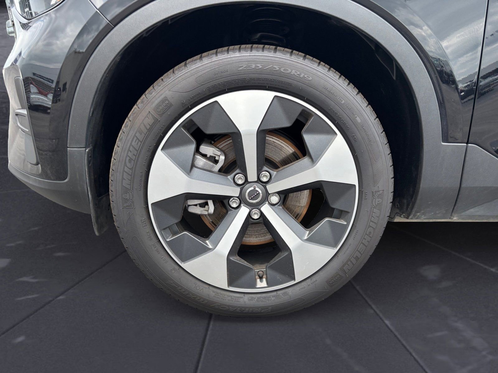 New 2025 Volvo XC40 B5 Core w/ Protection Package Premier image 14