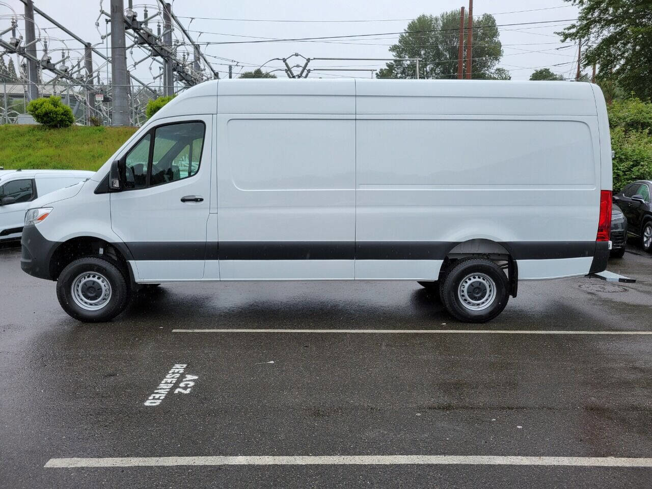 Used 2023 Mercedes-Benz Sprinter 2500 w/ Acoustic Package image 4
