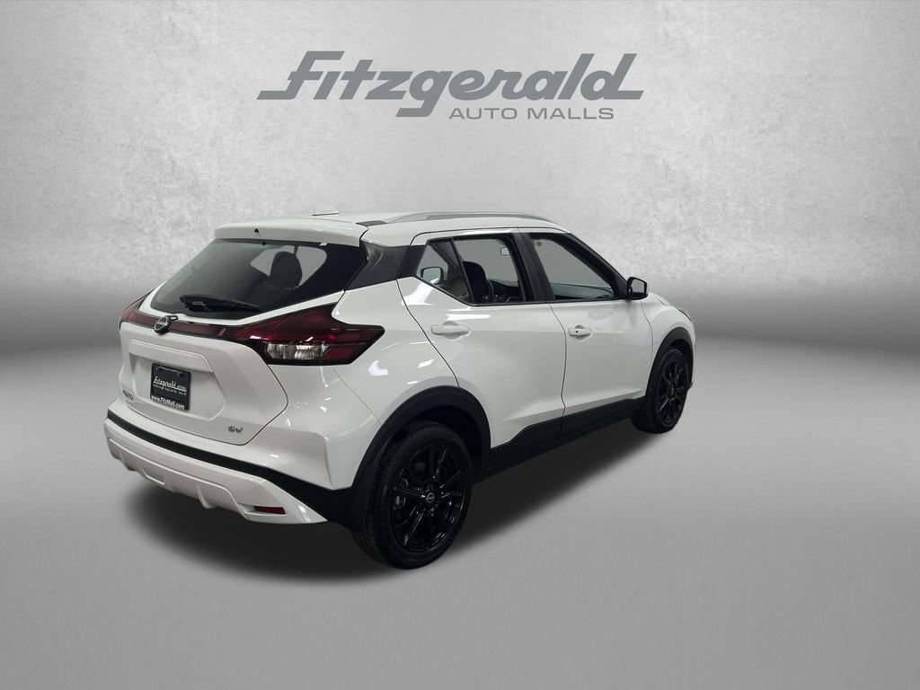 Used 2024 Nissan Kicks SV FWD image 6