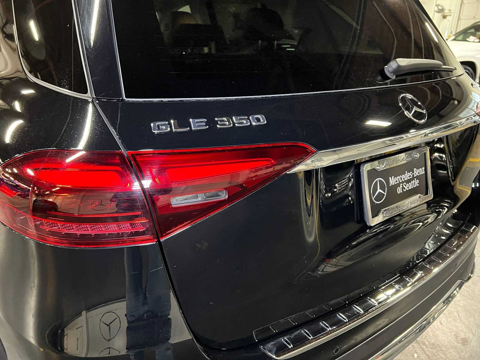 Used 2025 Mercedes-Benz GLE 350 4MATIC image 14