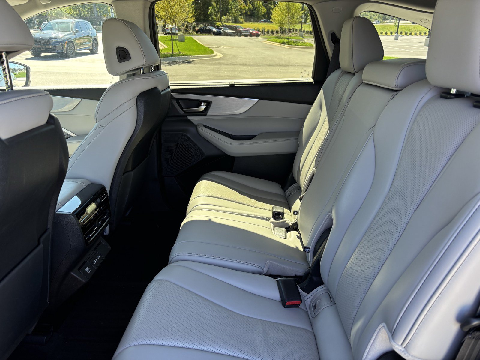 Used 2024 Acura MDX w/ Technology Package FWD image 18