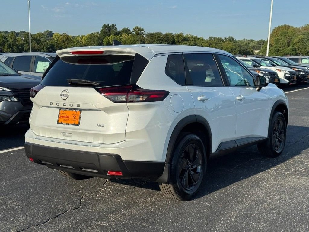 New 2026 Nissan Rogue SV AWD/4WD image 3