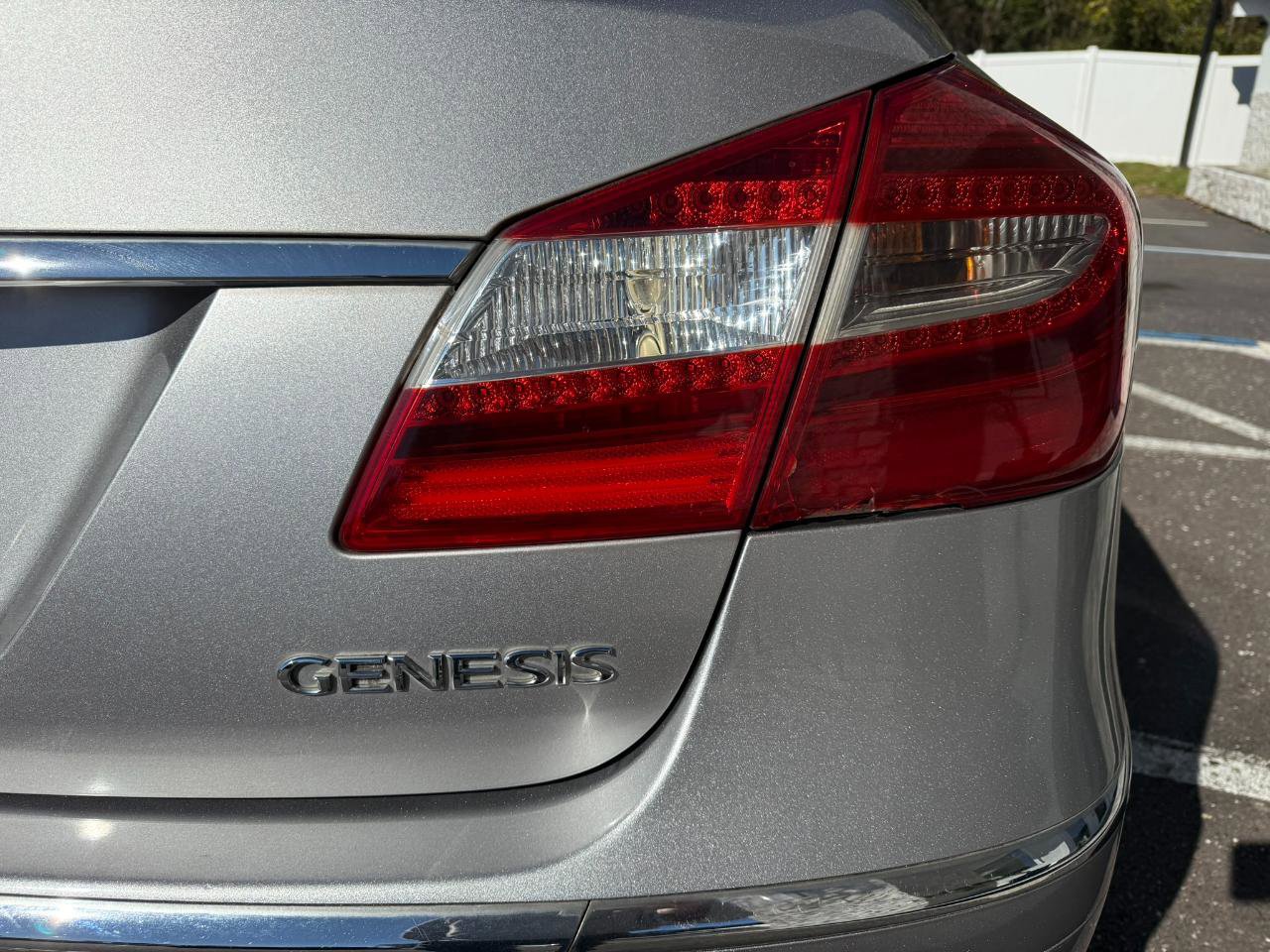 Used 2013 Hyundai Genesis 3.8 image 5