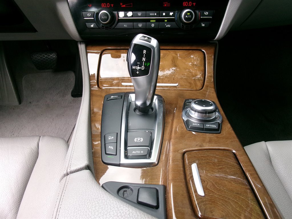 Used 2011 BMW 535i xDrive Sedan AWD/4WD image 20