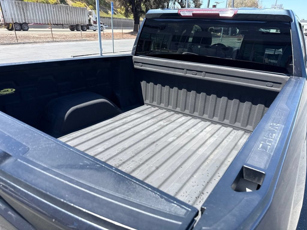 Used 2020 Chevrolet Silverado 1500 Custom w/ Custom Value Package RWD image 8