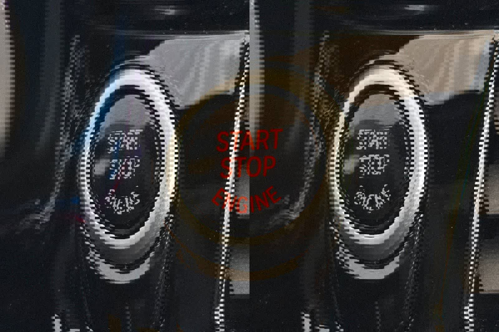 Used 2023 BMW 530e w/ M Sport Package image 22