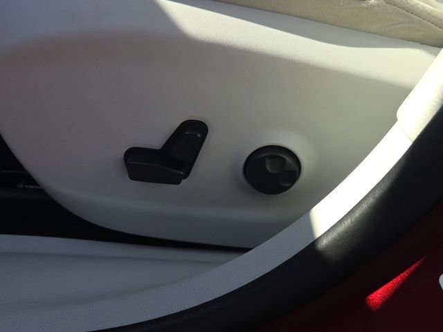 Used 2019 Jeep Cherokee Limited image 27