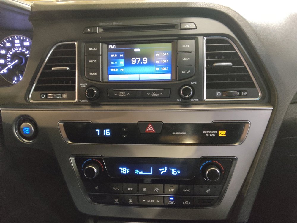 Used 2015 Hyundai Sonata Limited image 25