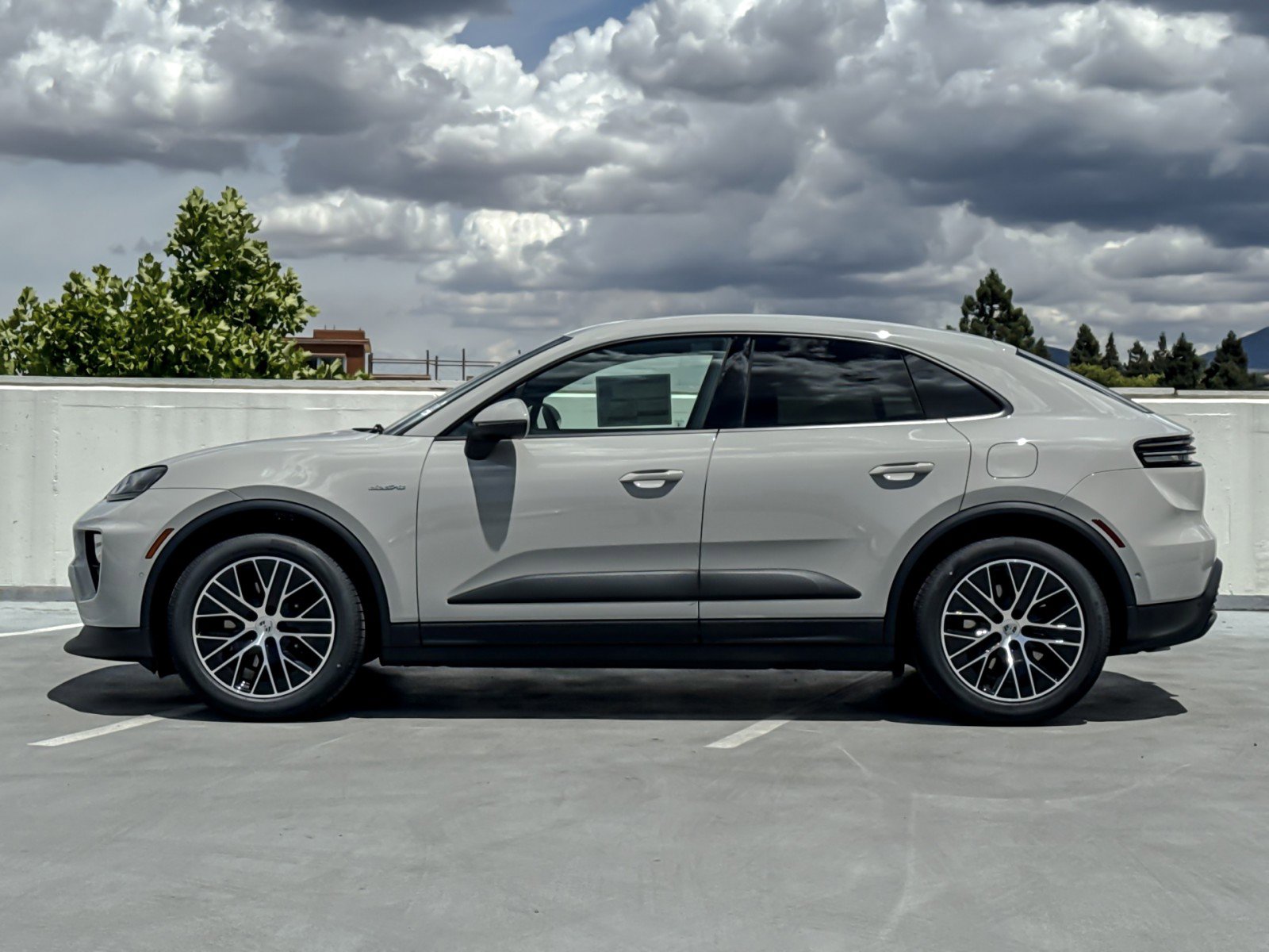New 2026 Porsche Macan Electric RWD image 2