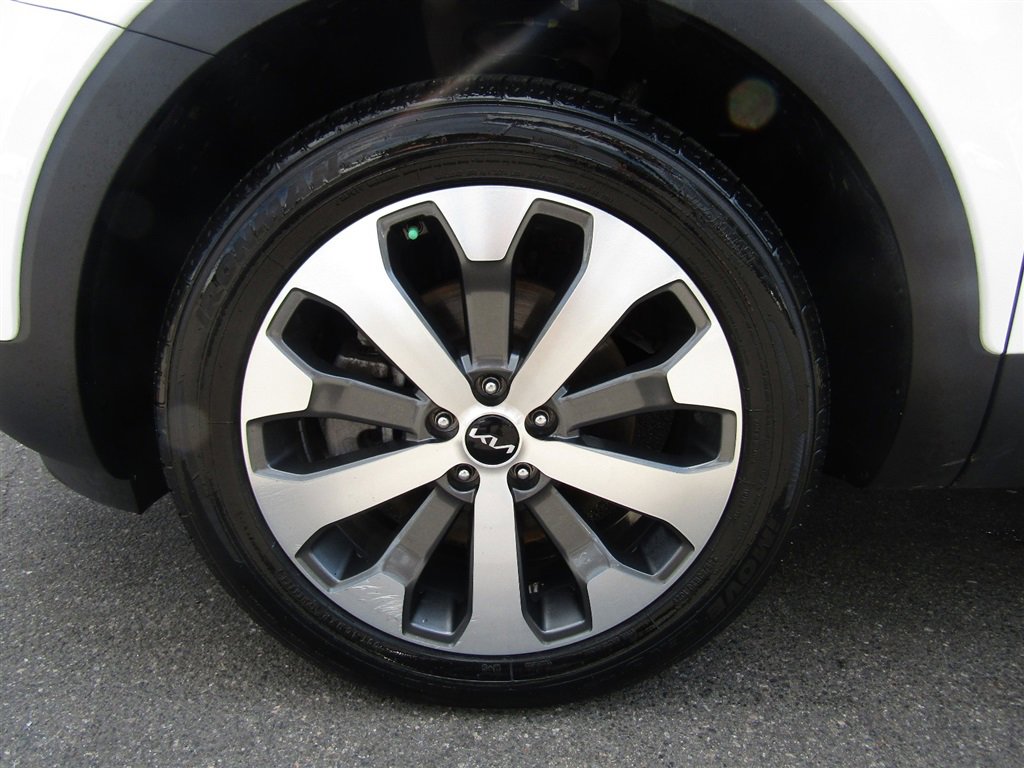 Used 2022 Kia Telluride S image 13