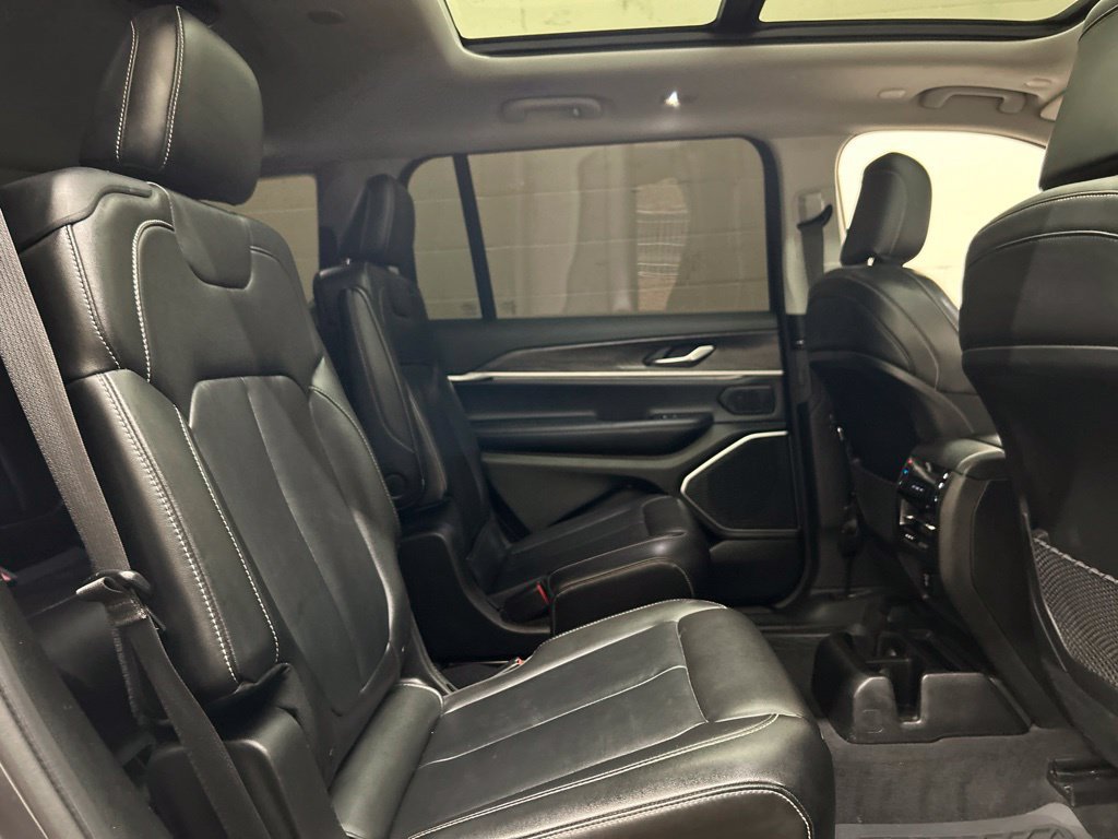 Used 2021 Jeep Grand Cherokee L Limited AWD/4WD image 13