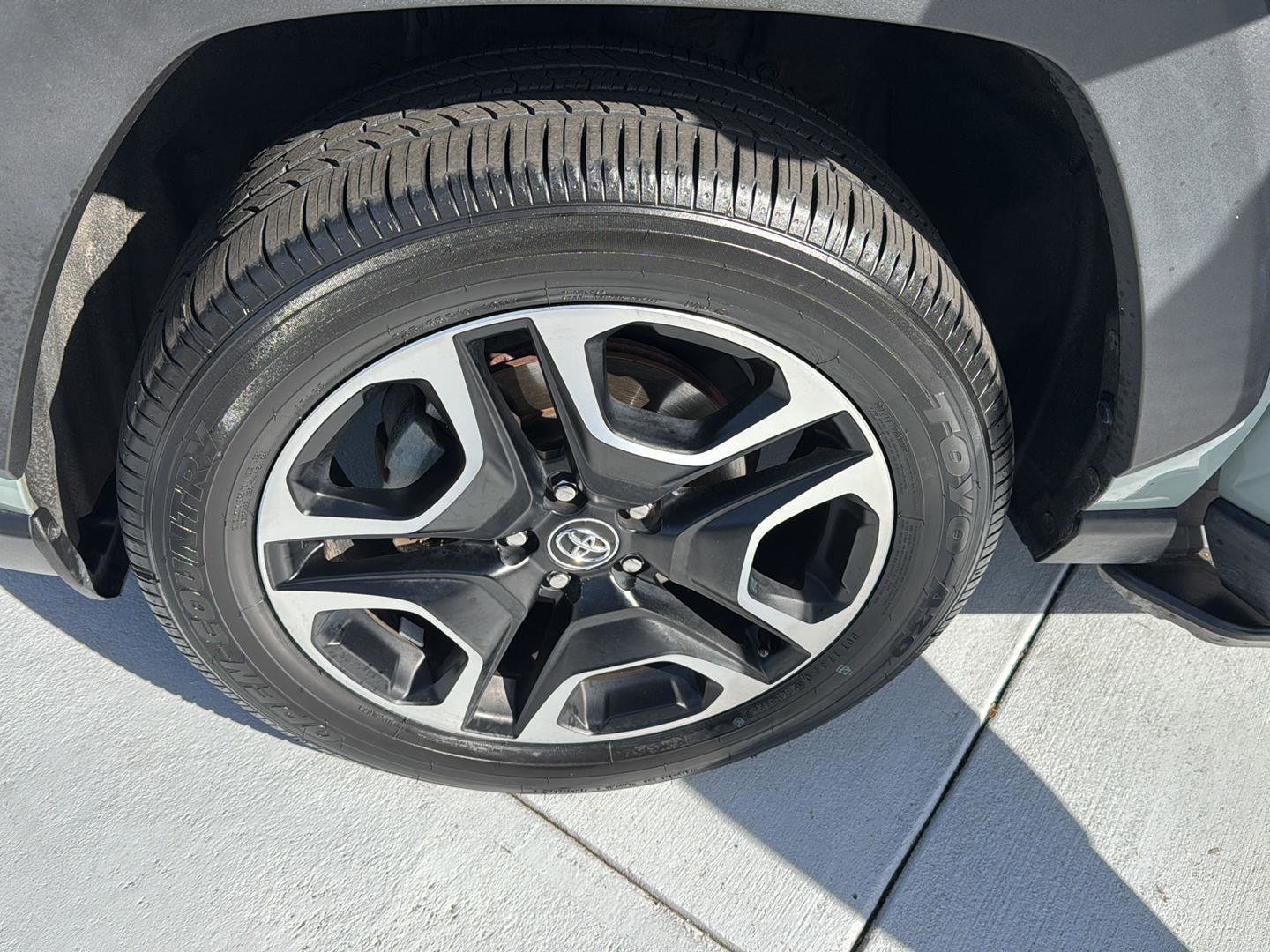 Used 2020 Toyota RAV4 Adventure image 31