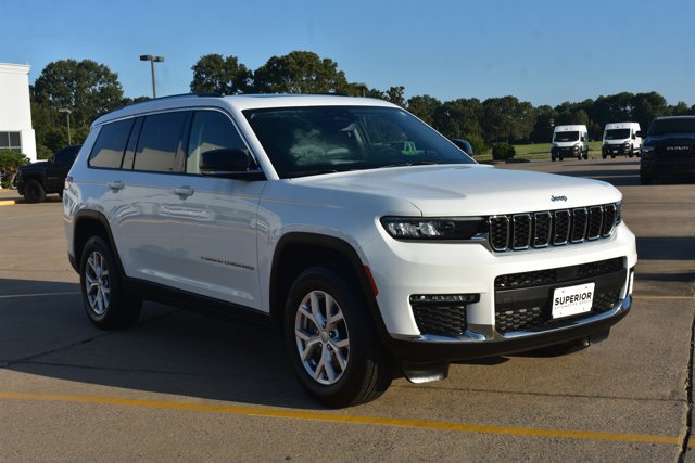 Used 2022 Jeep Grand Cherokee L Limited AWD/4WD image 3