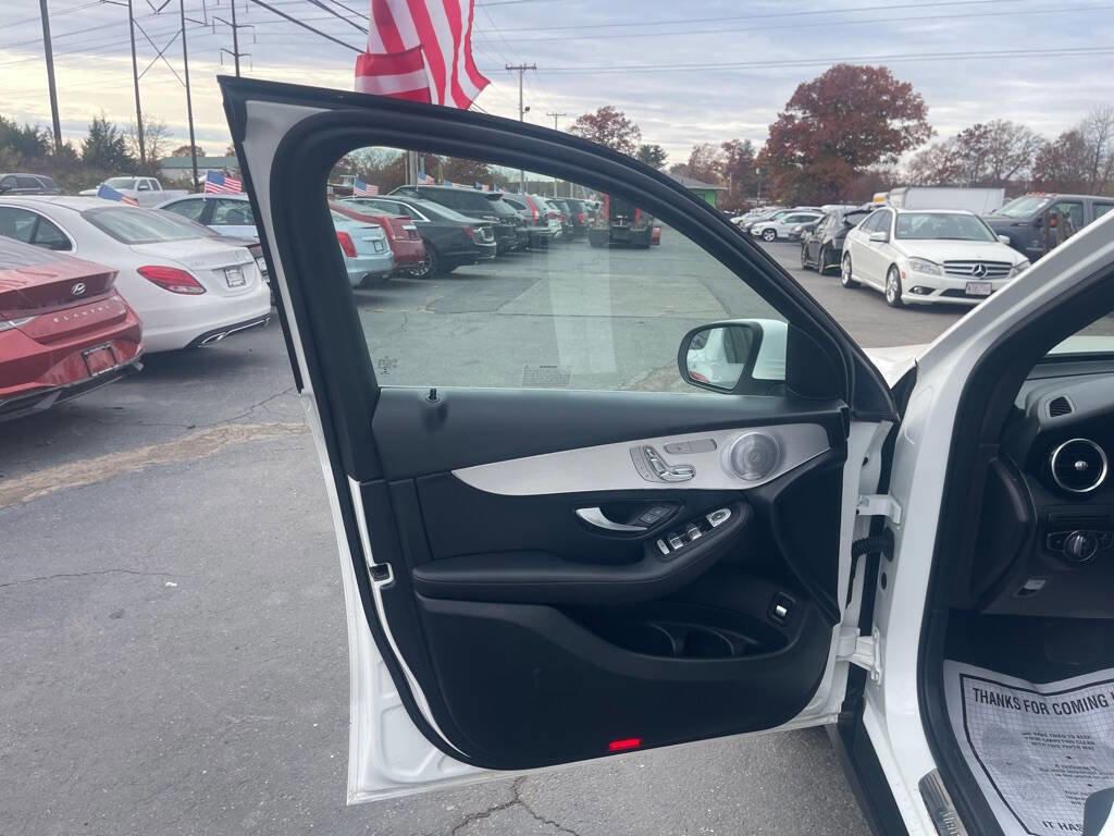 Used 2019 Mercedes-Benz GLC 300 4MATIC image 27