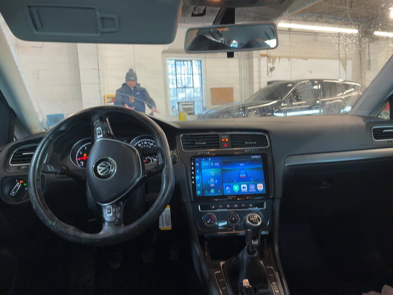 Used 2019 Volkswagen Golf S image 6