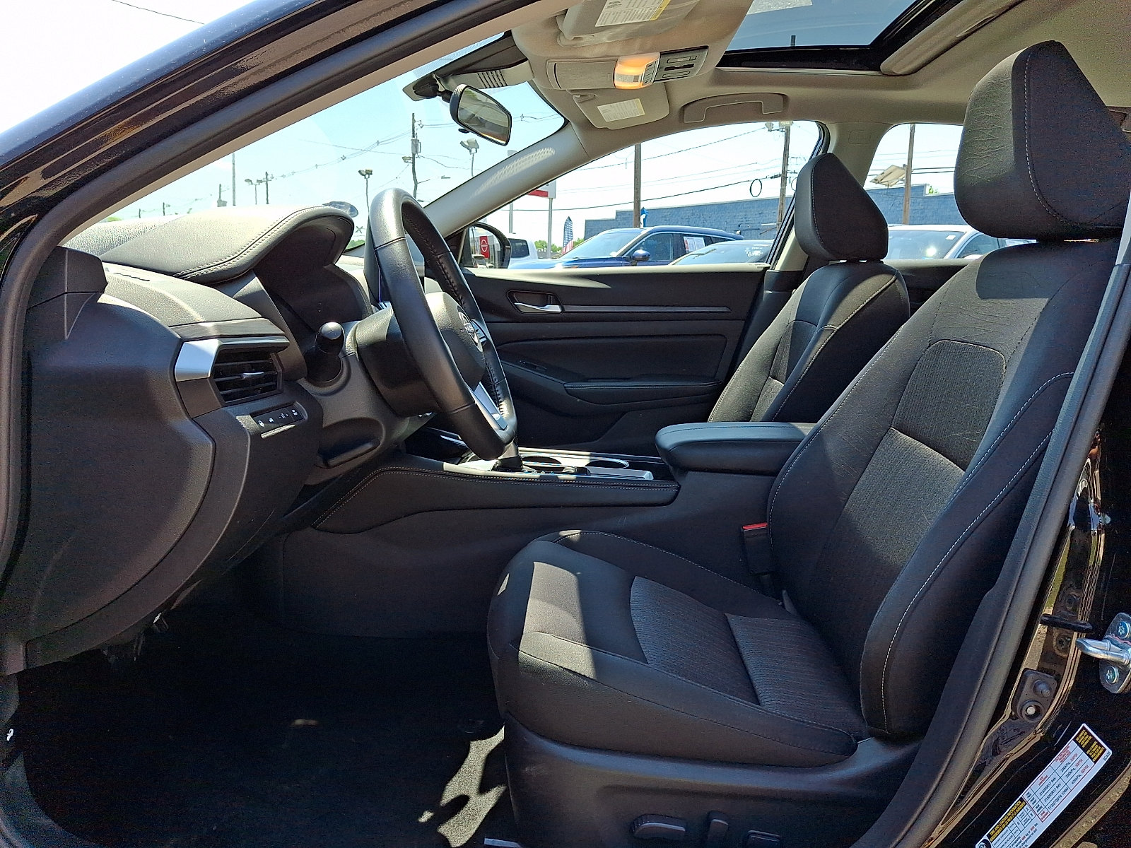 Certified 2024 Nissan Altima 2.5 SV w/ SV Premium Package FWD image 14