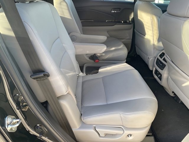 Used 2019 Honda Pilot Touring image 13