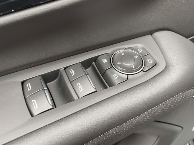 New 2026 Chevrolet Suburban High Country image 18