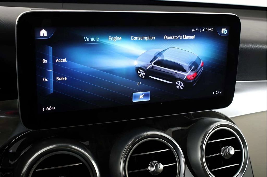 Used 2022 Mercedes-Benz GLC 300 w/ Premium Package Lite image 16