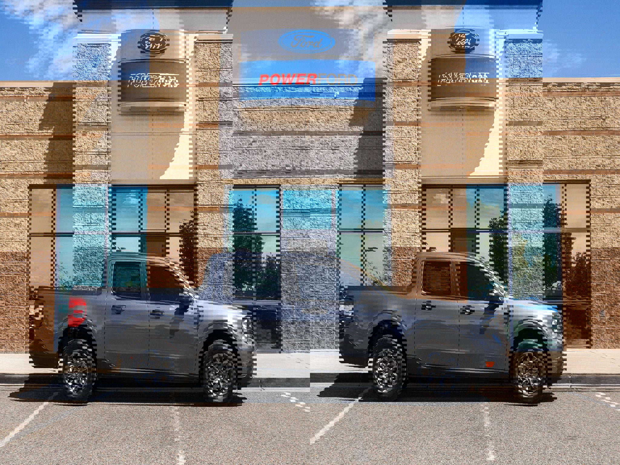 New 2025 Ford Maverick XLT image 5