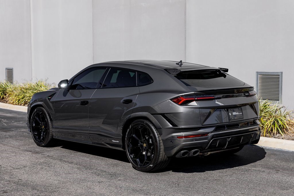 Used 2024 Lamborghini Urus Performante image 3