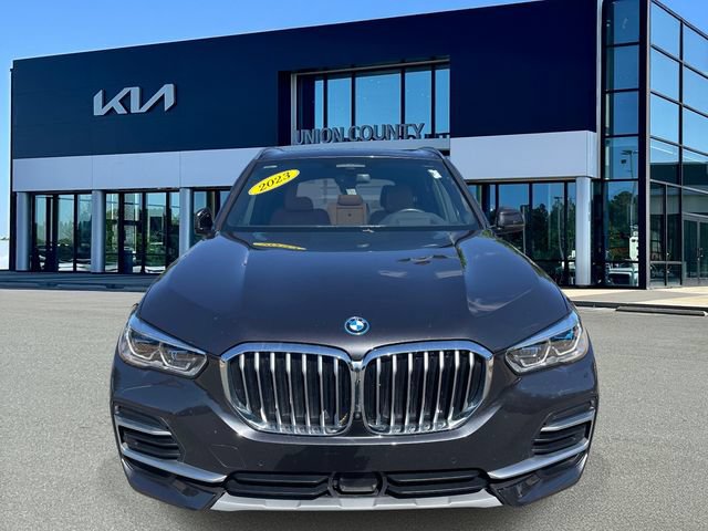 Used 2023 BMW X5 xDrive45e w/ Executive Package AWD/4WD image 2