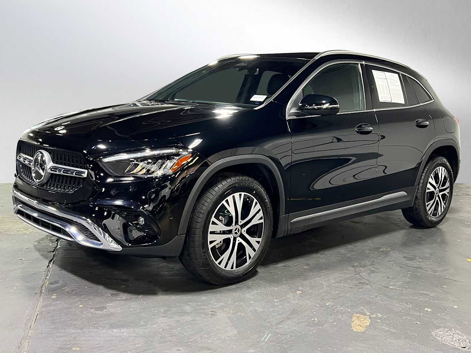 Used 2025 Mercedes-Benz GLA 250 4MATIC image 7