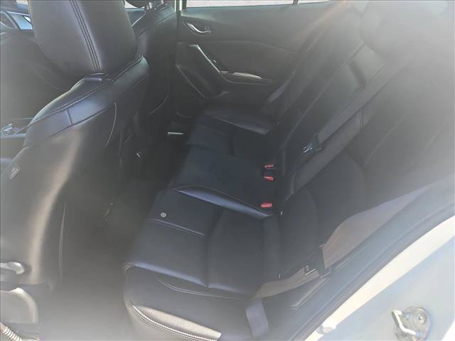 Used 2017 MAZDA MAZDA3 Touring FWD image 17