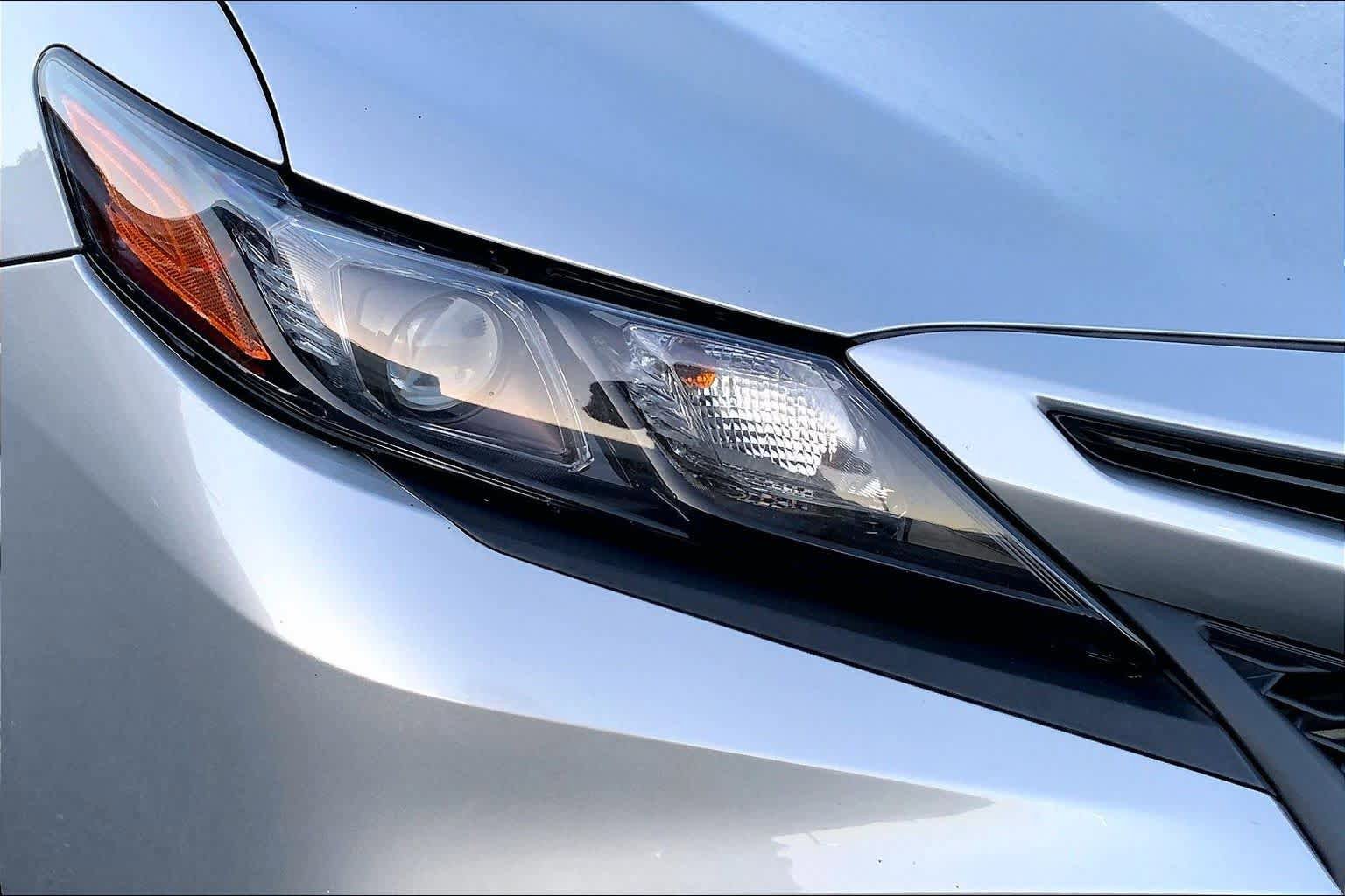 Used 2021 Toyota Camry SE FWD image 26