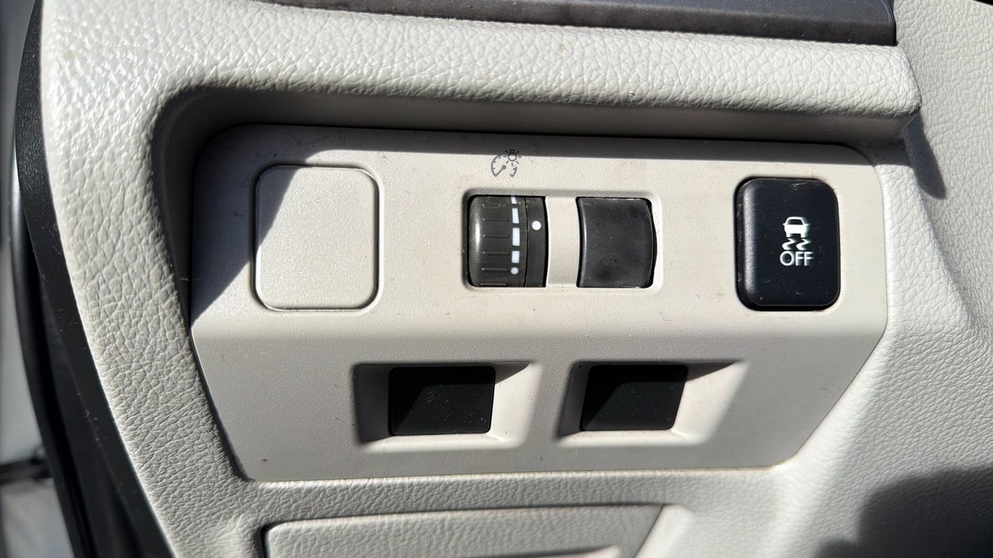 Used 2015 Subaru Forester 2.5i image 21