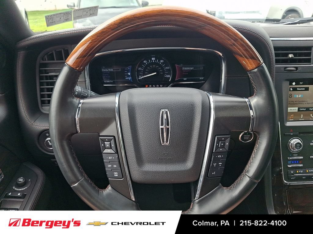 Used 2017 Lincoln Navigator Reserve AWD/4WD image 24
