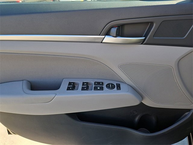 Used 2020 Hyundai Elantra SEL image 15