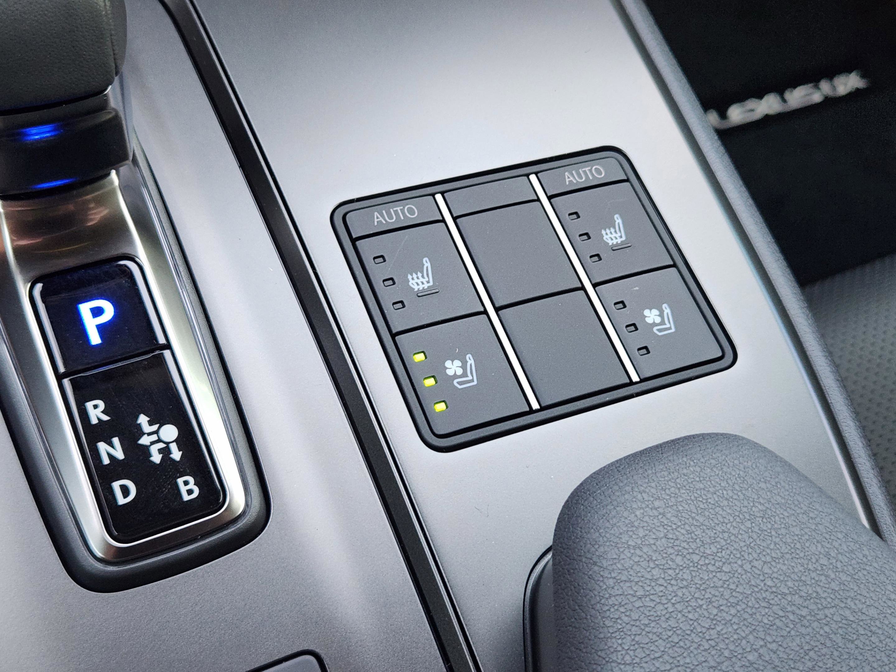 New 2026 Lexus UX 300h FWD image 13