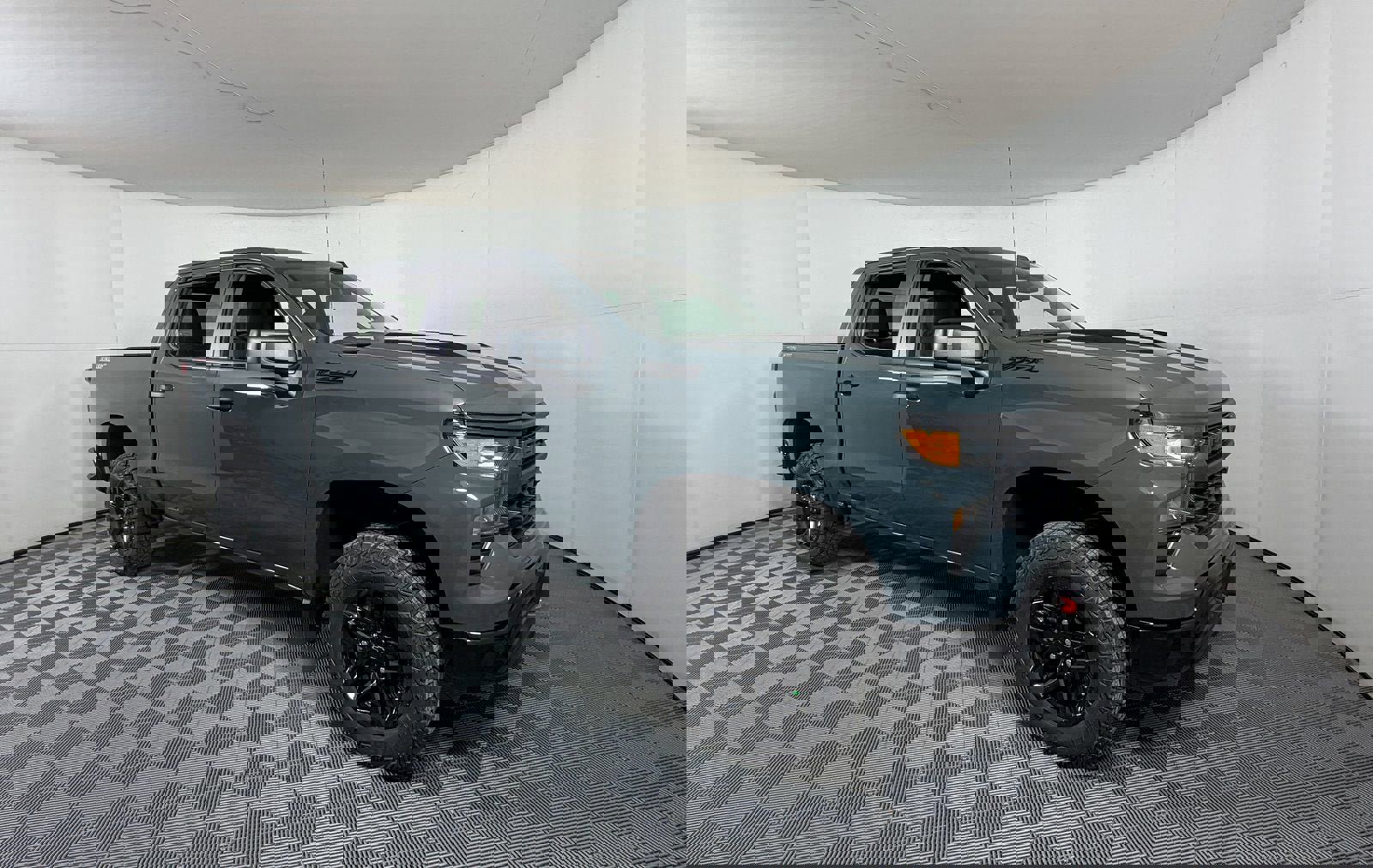 New 2026 Chevrolet Silverado 1500 Custom Trail Boss w/ LPO, Dark Essentials Package image 1