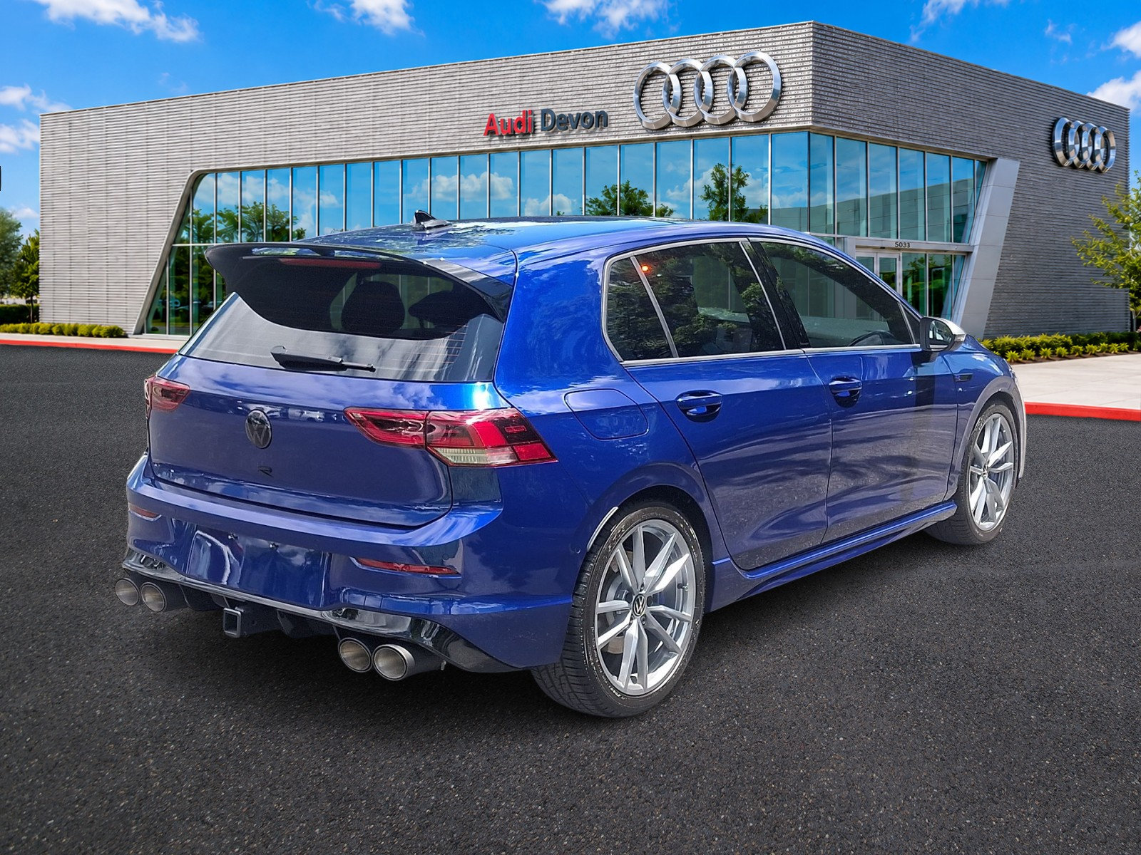 Used 2024 Volkswagen Golf R AWD/4WD image 6