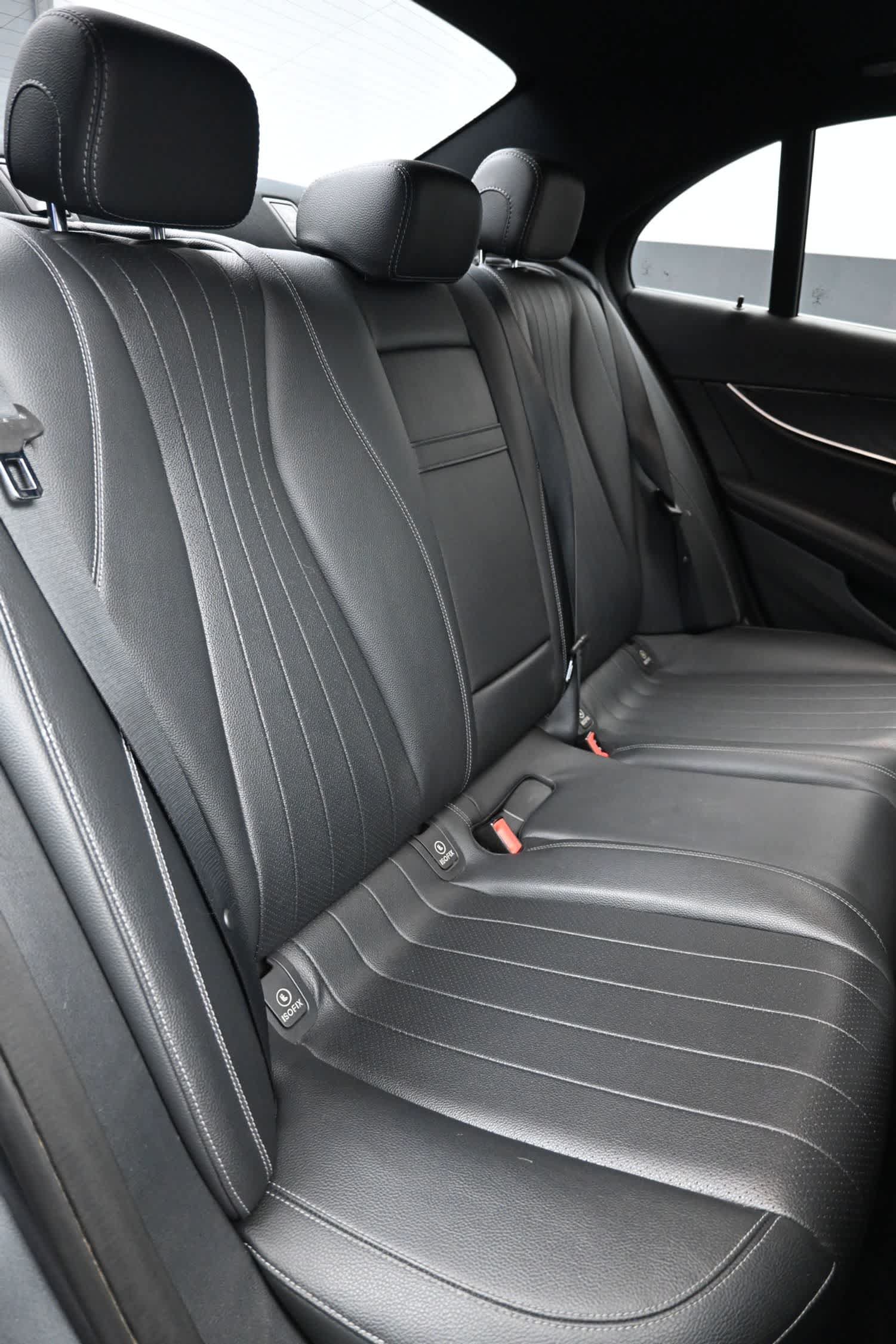 Used 2019 Mercedes-Benz E 300 4MATIC image 24
