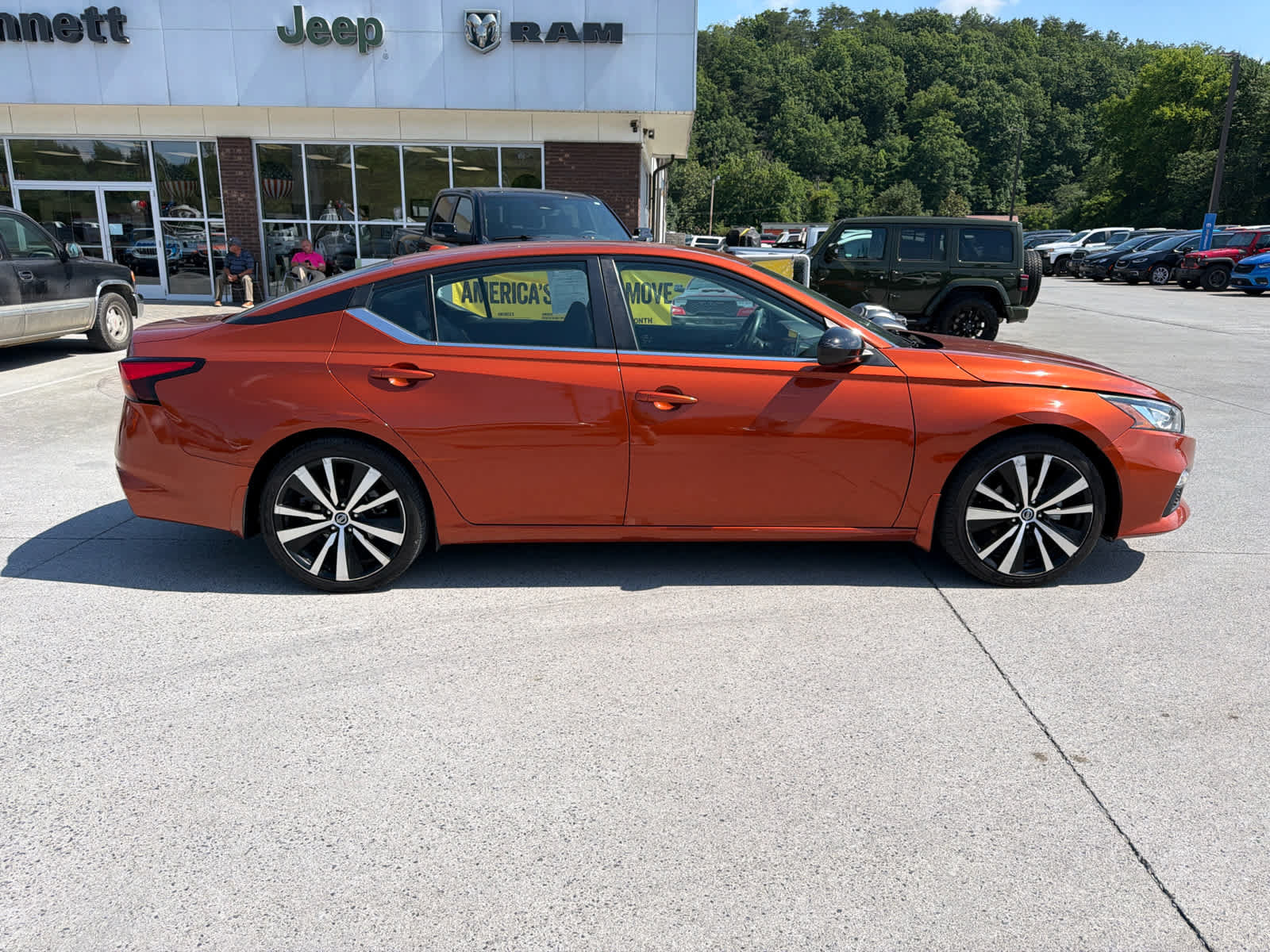 Used 2021 Nissan Altima 2.5 SR FWD image 5