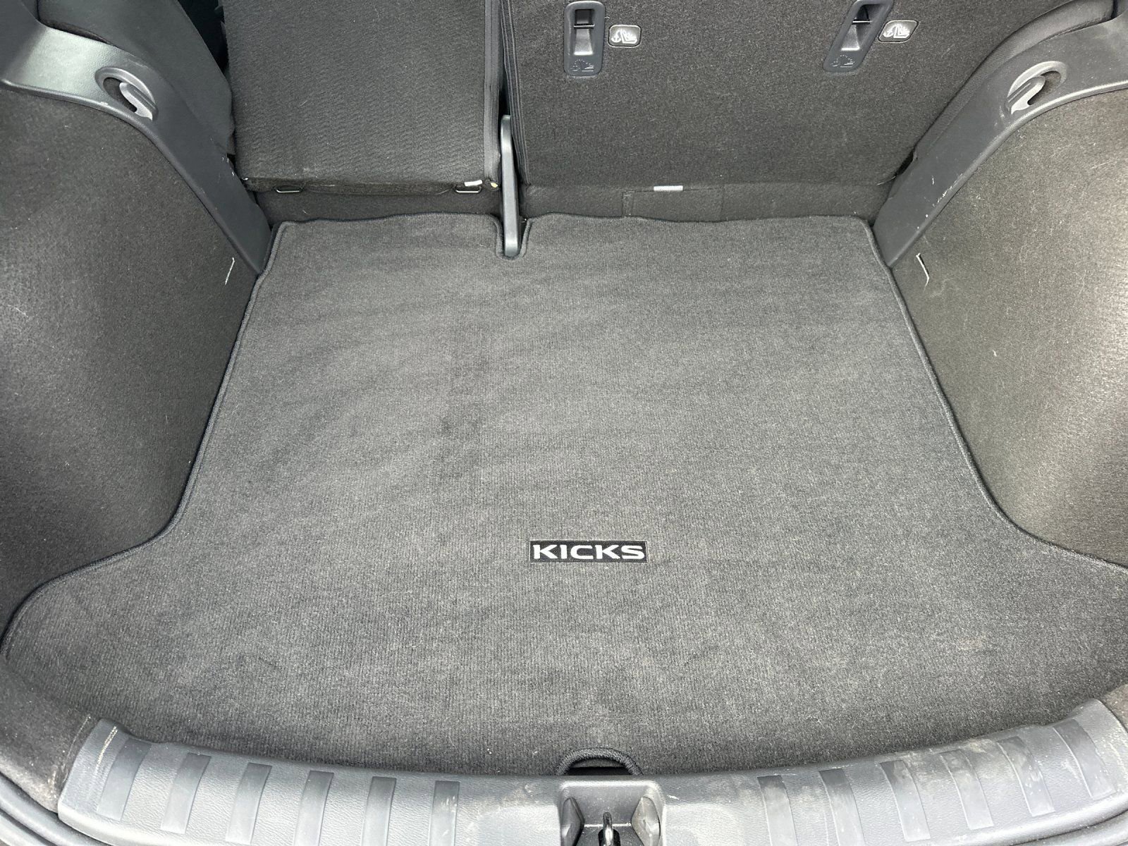 Used 2025 Nissan Kicks Play S FWD image 15