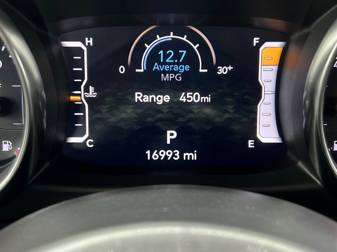 Used 2022 Jeep Gladiator Rubicon w/ Cold Weather Group AWD/4WD image 8