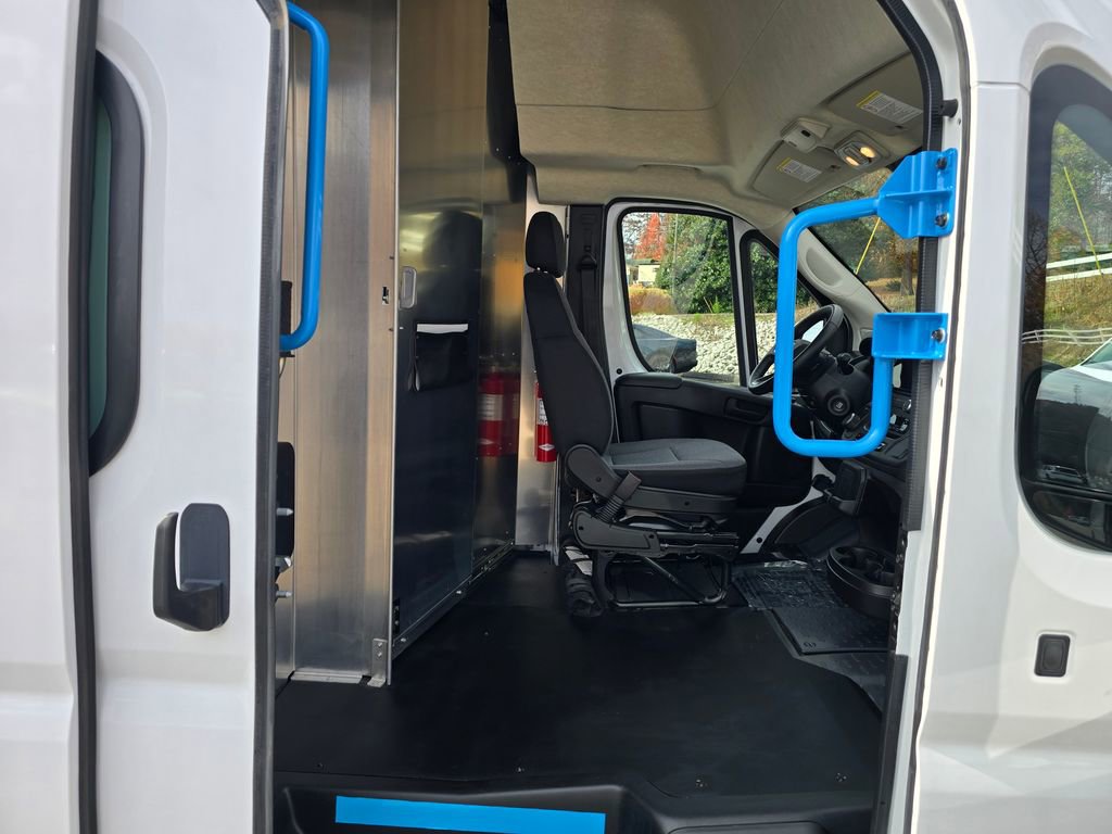 Used 2024 RAM ProMaster 3500 w/ Delivery Van Package image 33