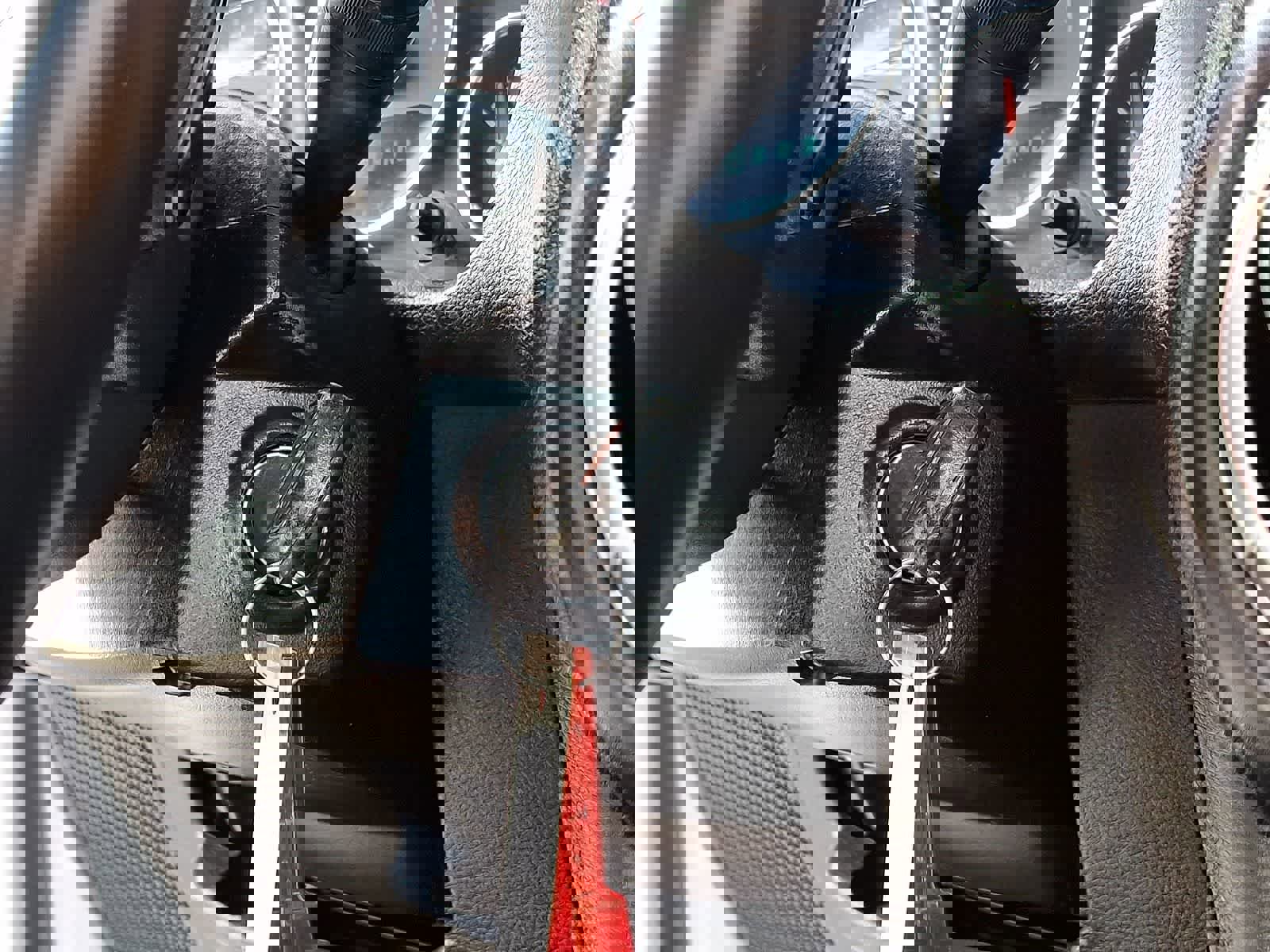 Used 2015 Jeep Wrangler Unlimited Sahara w/ Connectivity Group image 23