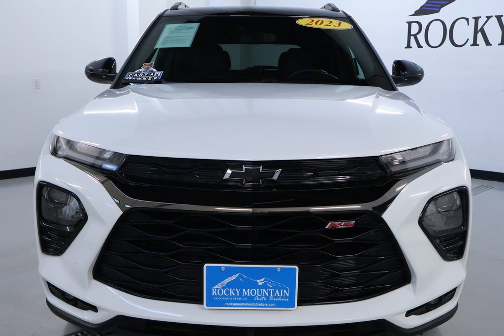 Used 2023 Chevrolet TrailBlazer RS image 2