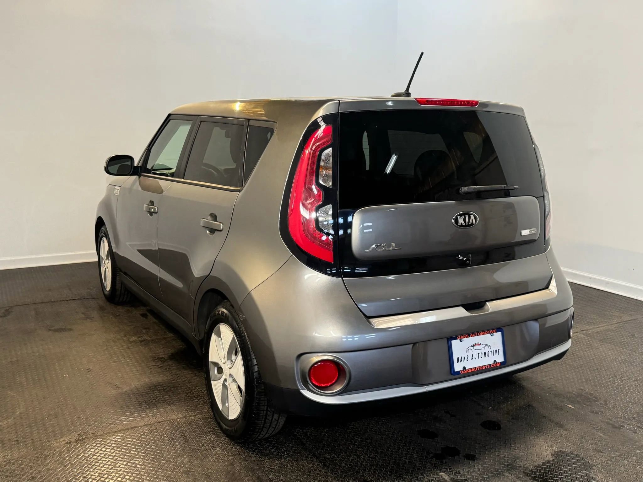 Used 2016 Kia Soul EV FWD image 4