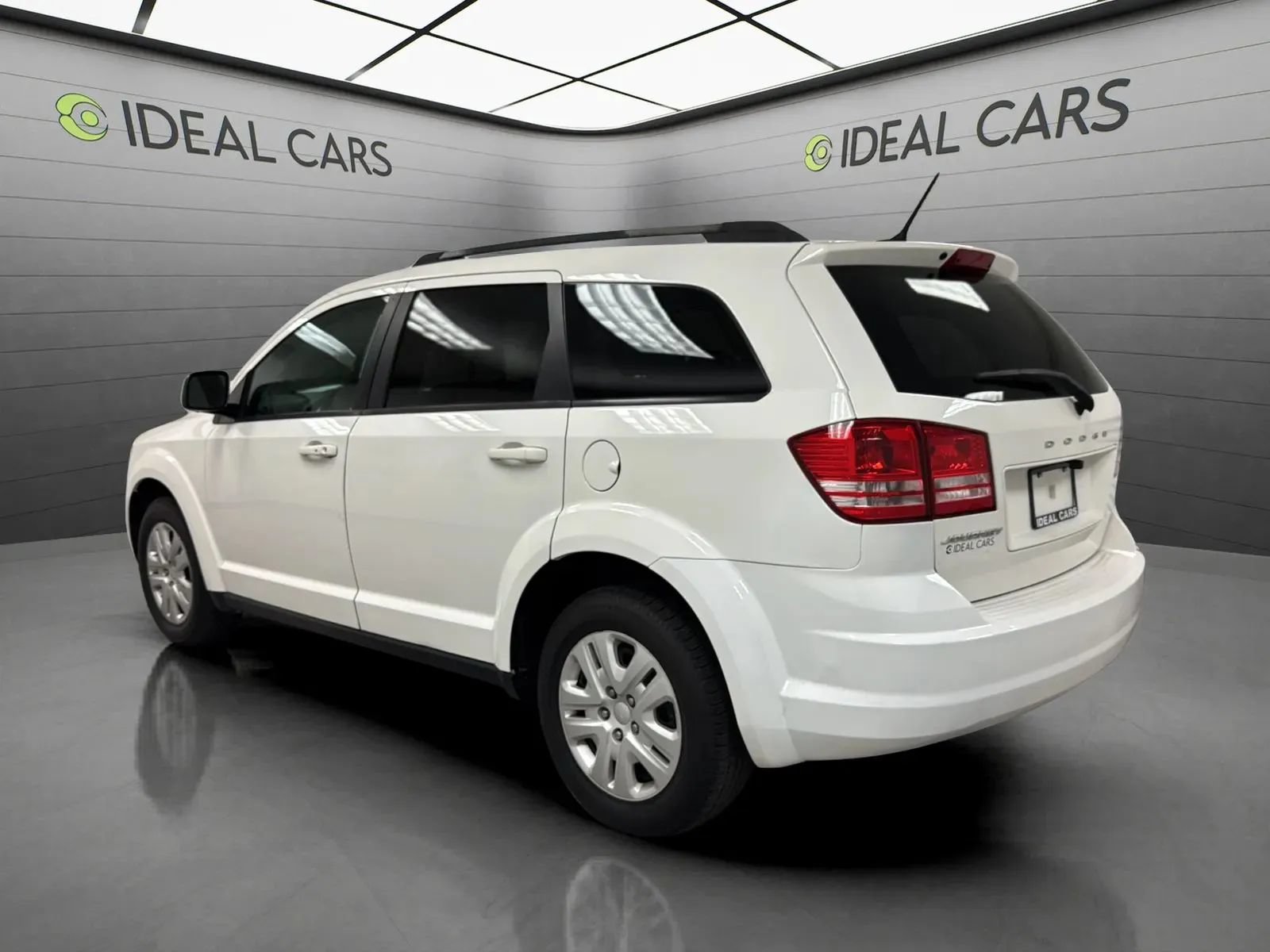 Used 2017 Dodge Journey SE FWD image 7