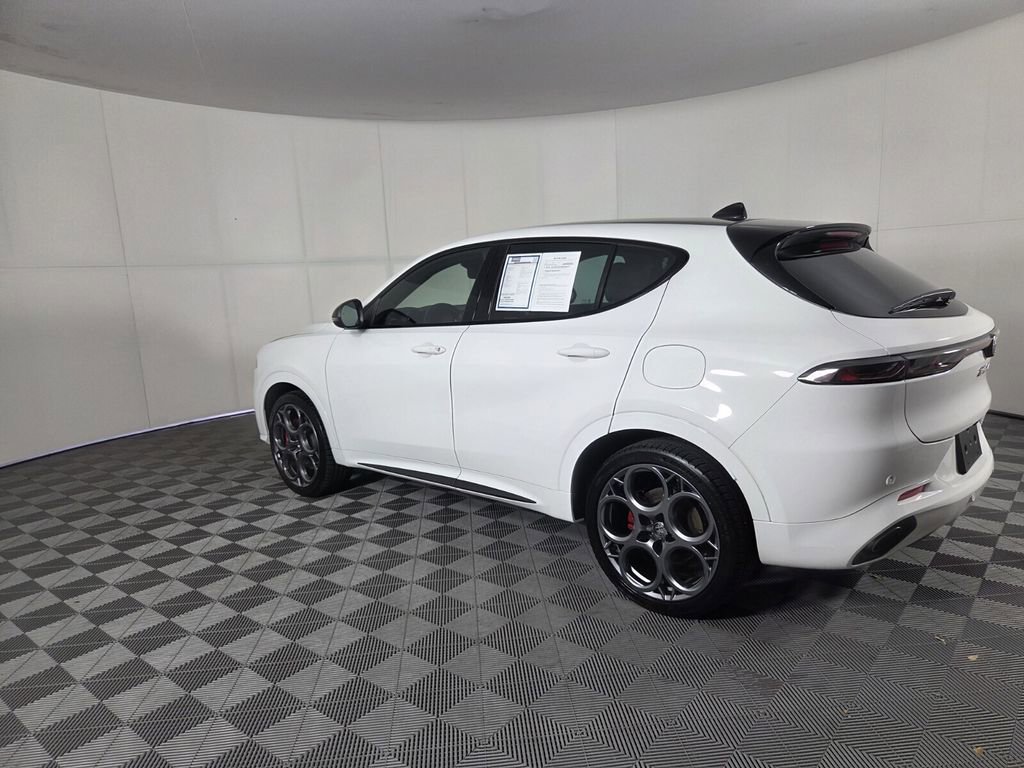 Used 2025 Alfa Romeo Tonale Tributo Italiano AWD/4WD image 7