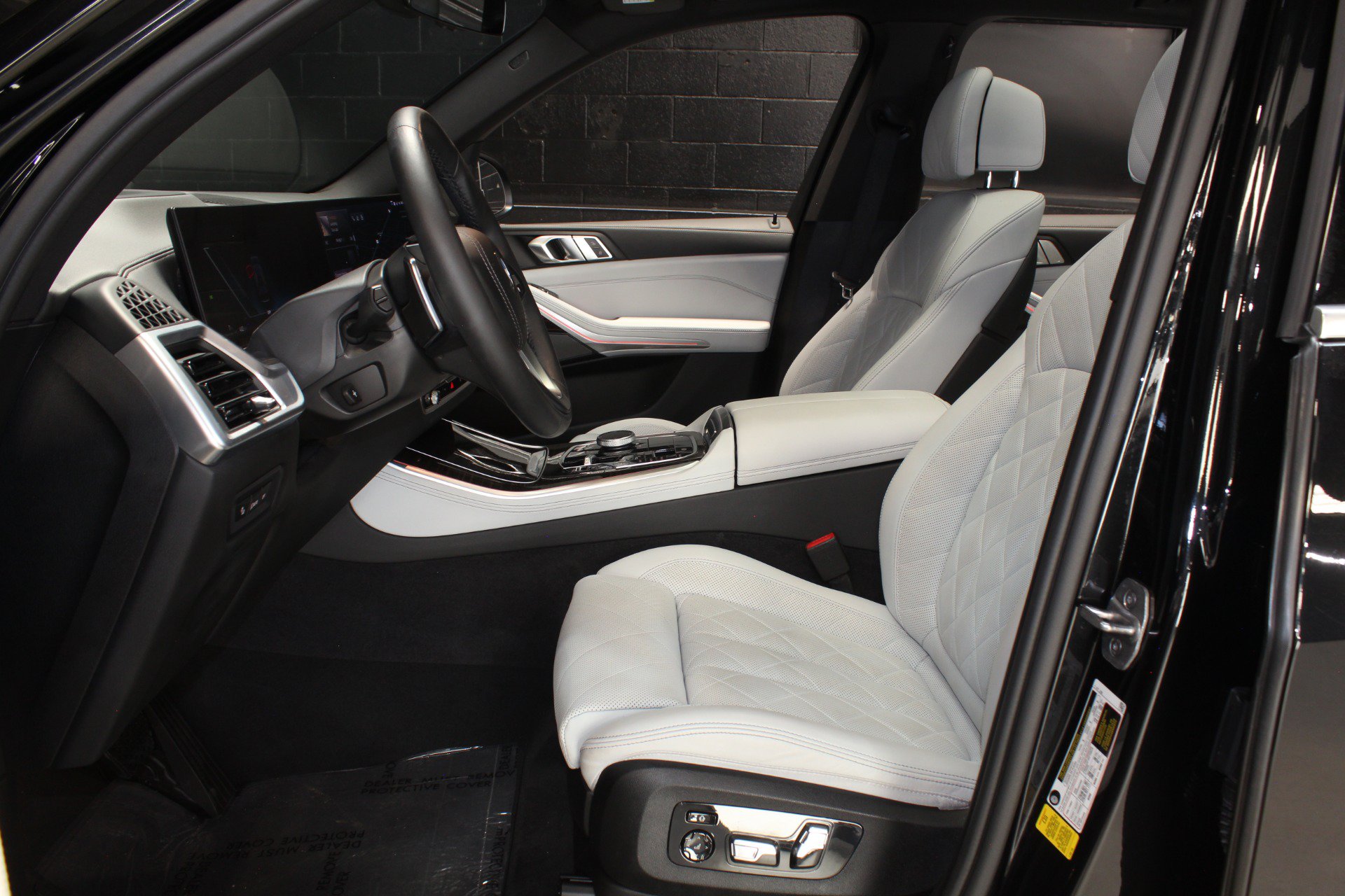 Used 2024 BMW X5 sDrive40i w/ Premium Package RWD image 33
