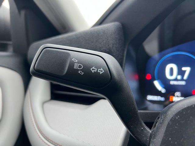 Used 2025 Ford Explorer Active w/ Active Comfort Package AWD/4WD image 21