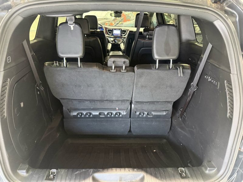 Used 2019 Chrysler Pacifica Limited FWD image 6